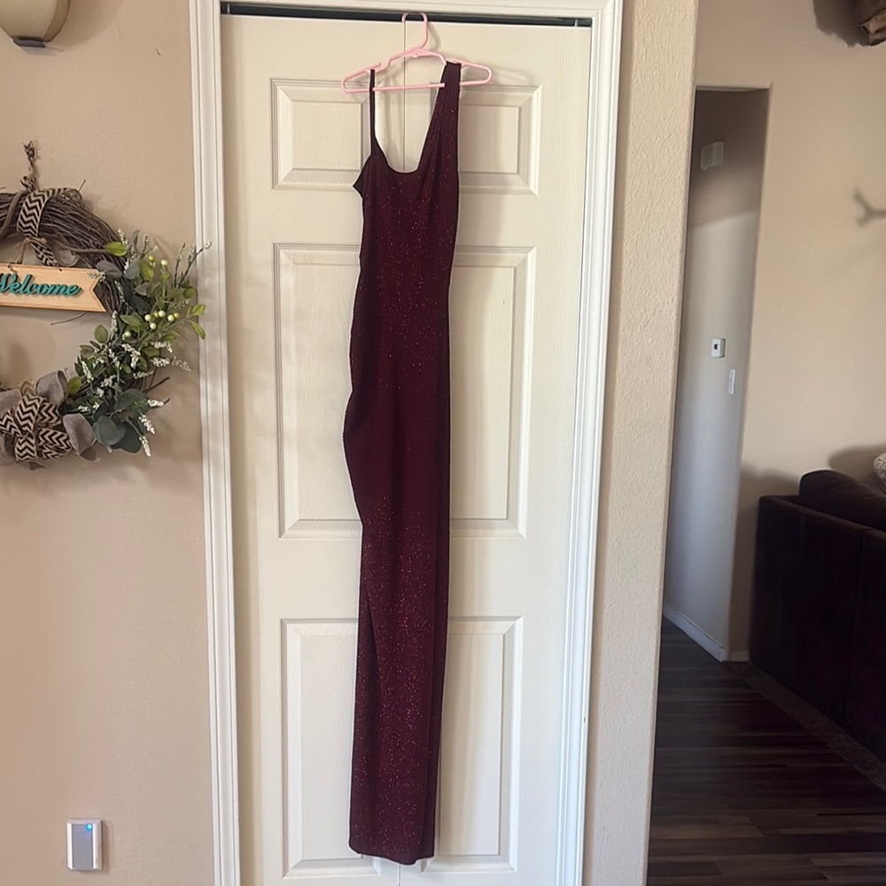 Elegant Burgundy Evening Gown
